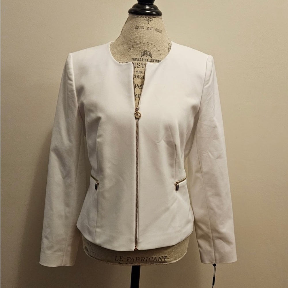 White women blazer with gold medal, new,